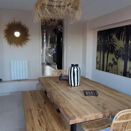 Holiday home Maison Luisant