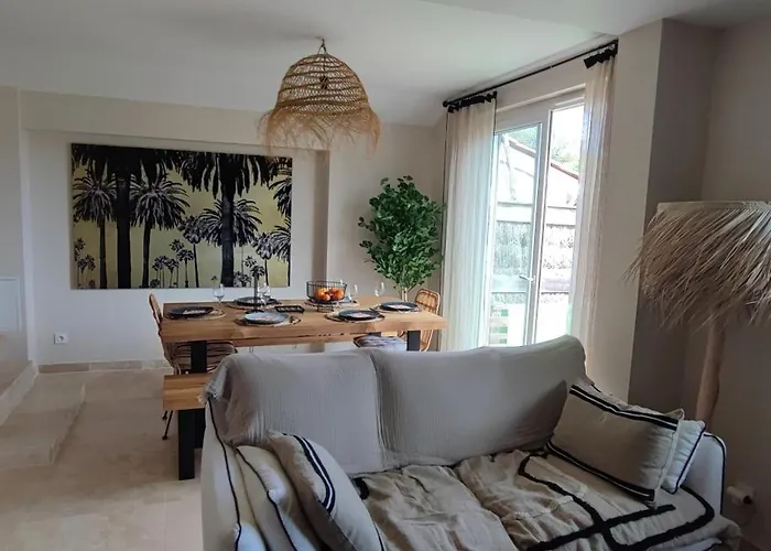 Maison Luisant Feriehus